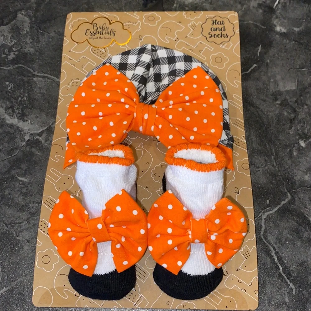 Baby Essentials Fall Hat & Socks Set - Picture 1 of 4